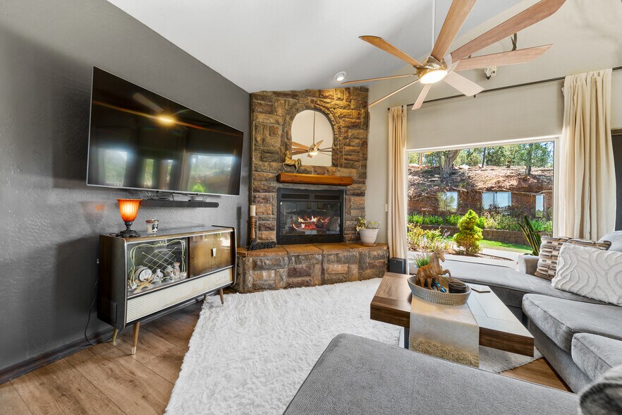 More Photos Of 7056 Bustin Dutch Trl, Show Low Multifamily For Sale