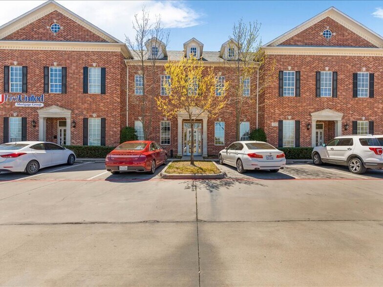 More Photos Of 1245 S Main St, Grapevine Unknown For Lease