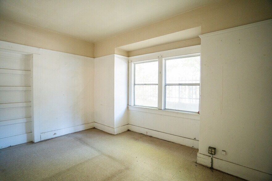 More Photos Of 1619 S St Andrews Pl, Los Angeles Apartments For Sale