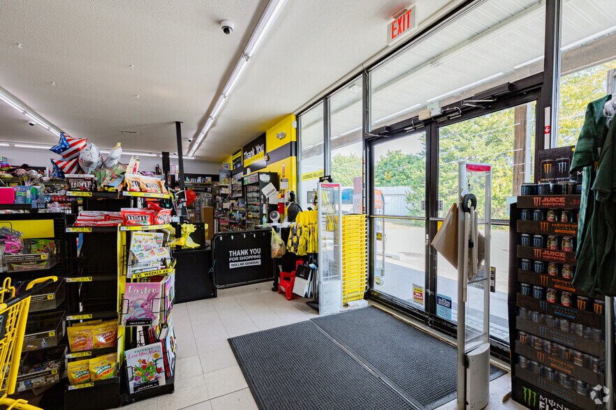 More Photos Of 505 S Commercial Dr, Abingdon Freestanding For Sale