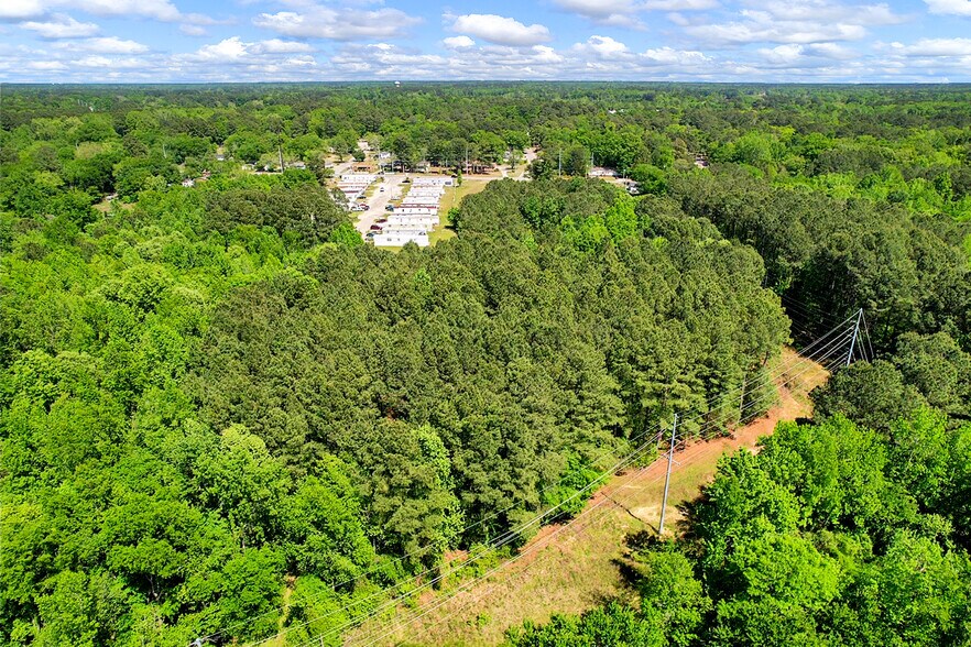 More Photos Of 1603 Melvinville Ct, Fayetteville Manufactured Housing Mobile Home Park For Sale