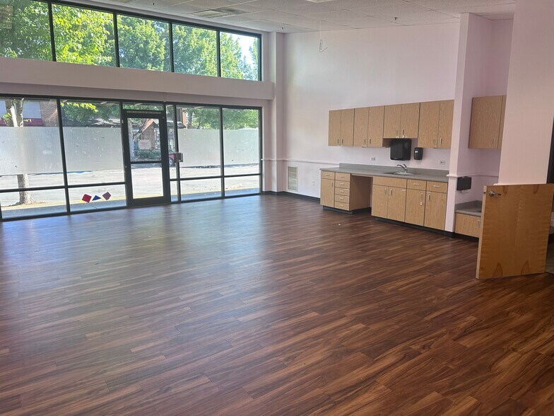 More Photos Of 8406 SW Main St, Wilsonville Freestanding For Lease