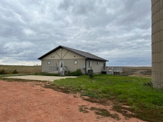 More Photos Of 13603 38th St SW, Belfield Flex For Lease