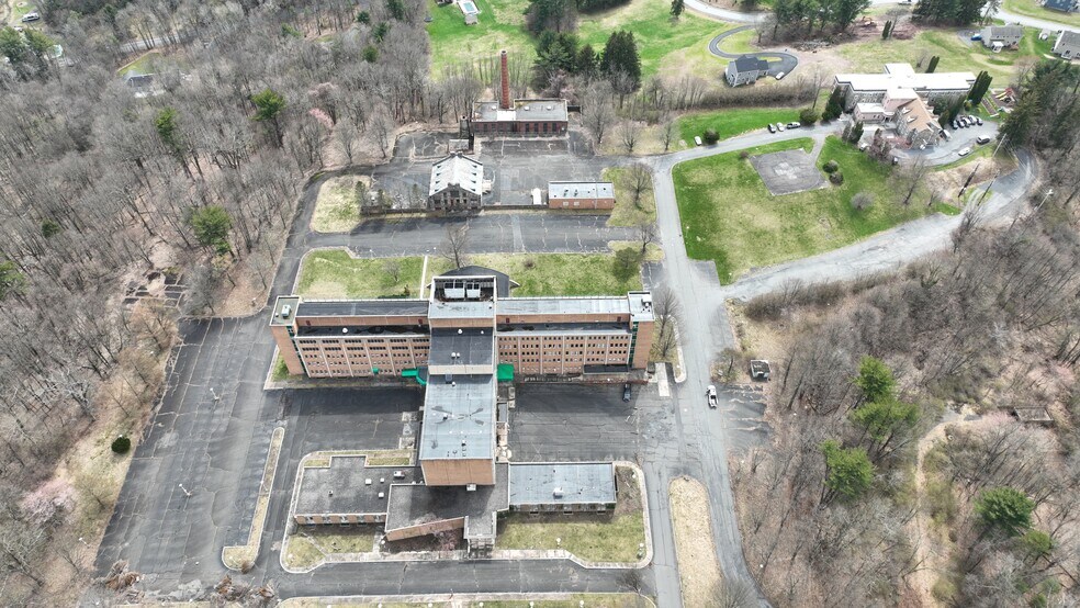 More Photos Of 101 Broad St, Ashland Hospital For Sale