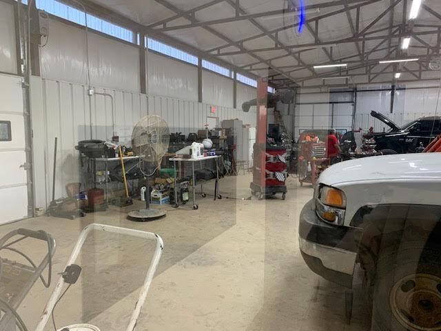More Photos Of 7500 S Anderson Rd, Oklahoma City Auto Repair For Sale