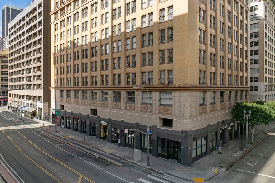 More Photos Of 215 W 7th St, Los Angeles Apartments For Sale