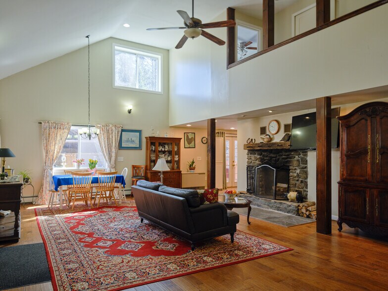 More Photos Of 3806 Vt Route 11, Londonderry Hotel For Sale