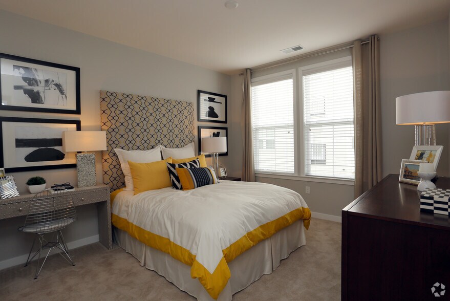 More Photos Of 101 N Wolfe St, Baltimore Apartments For Lease