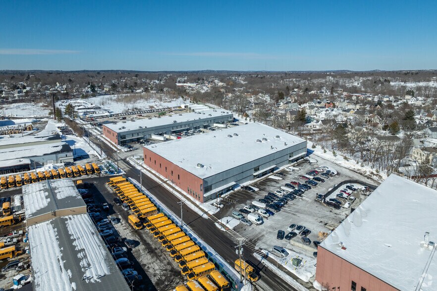 More Photos Of 50 Industrial Dr, Hyde Park Warehouse For Lease