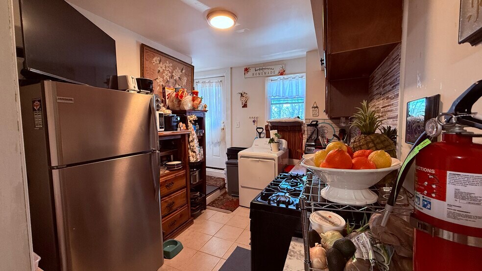 More Photos Of 211 S Easton Rd, Glenside Storefront Retail Residential For Sale