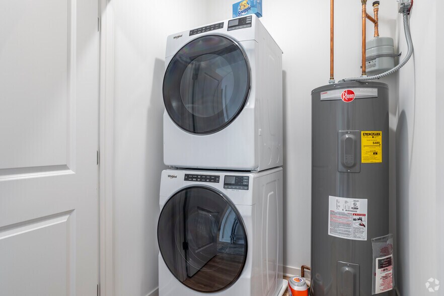 More Photos Of 4800 157th St, Oak Forest Apartments For Lease