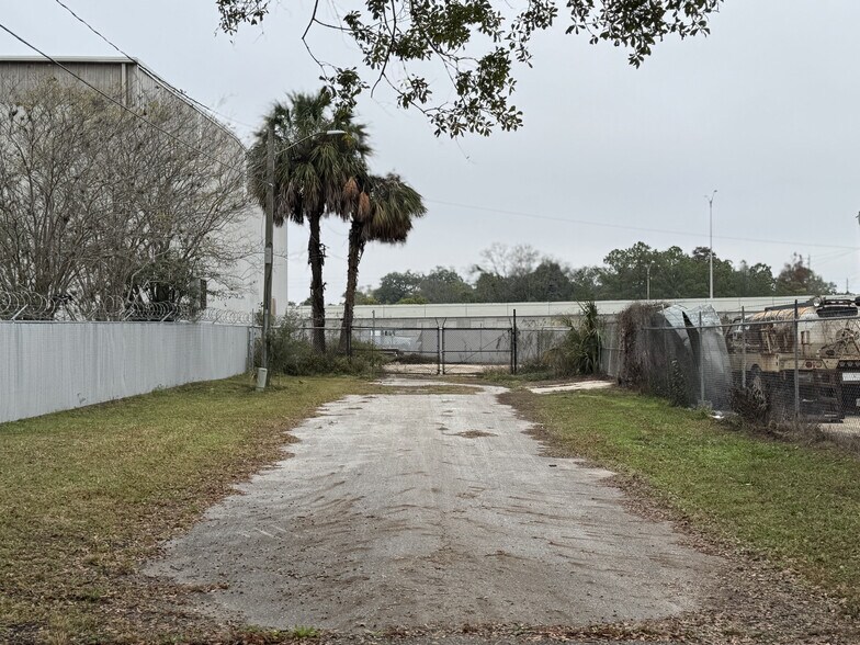 More Photos Of 2827 Preston St, Jacksonville Land For Lease