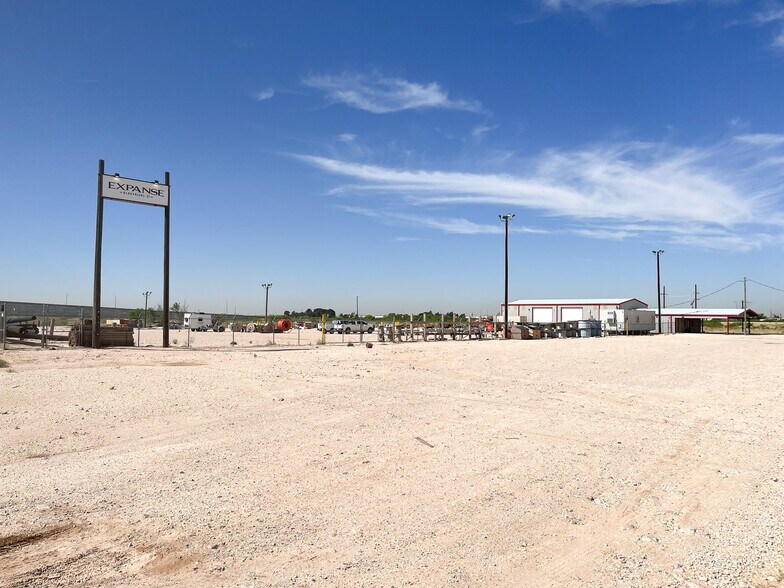 More Photos Of 3611 N US Highway 87, Big Spring Warehouse For Lease