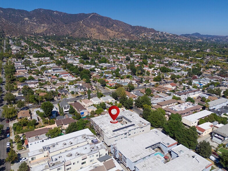 More Photos Of 1165 Thompson Ave, Glendale Apartments For Sale