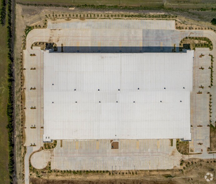 More Photos Of 6907 Lancer Blvd, San Antonio Unknown For Lease