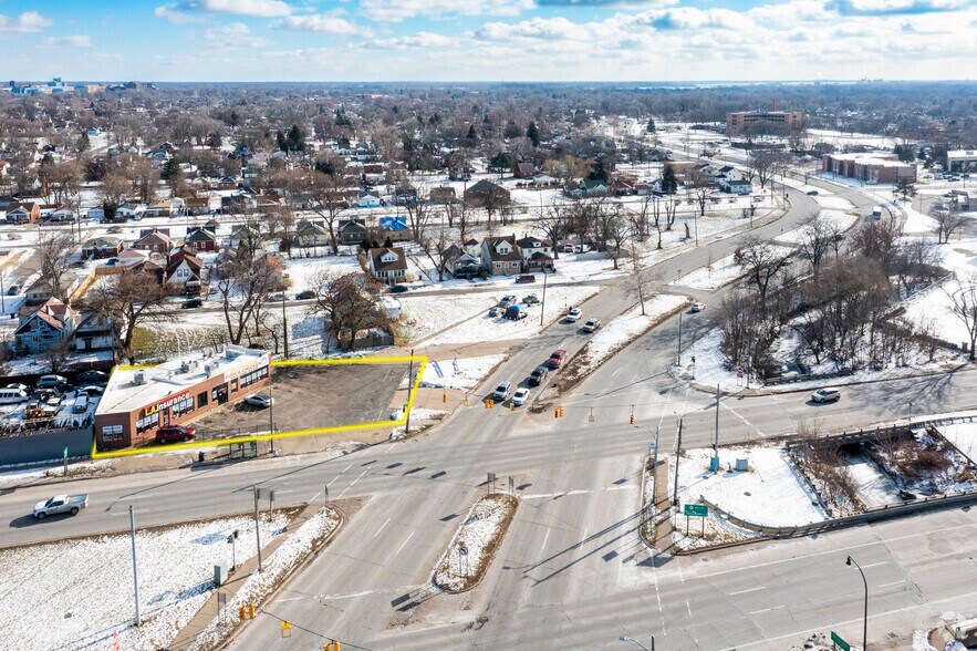More Photos Of 3511-3517 S Fort St, Detroit Freestanding For Lease