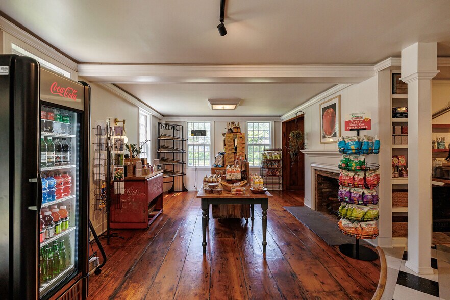 More Photos Of 139 S Main St, Sheffield Freestanding For Sale