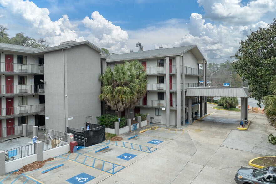 More Photos Of 2738 N Monroe St, Tallahassee Hotel For Sale