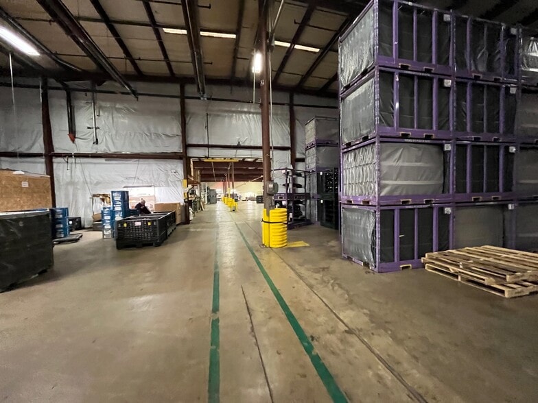 More Photos Of 964 Benton Rd, Salem Warehouse For Sale