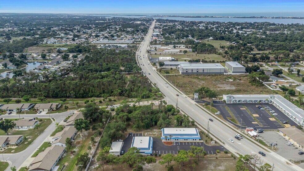 More Photos Of 655 N Indiana Ave, Englewood Medical For Sale