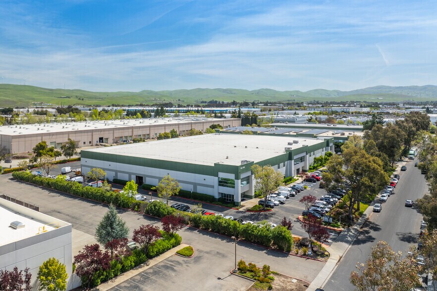 More Photos Of 161-195 Pullman St, Livermore Warehouse For Lease