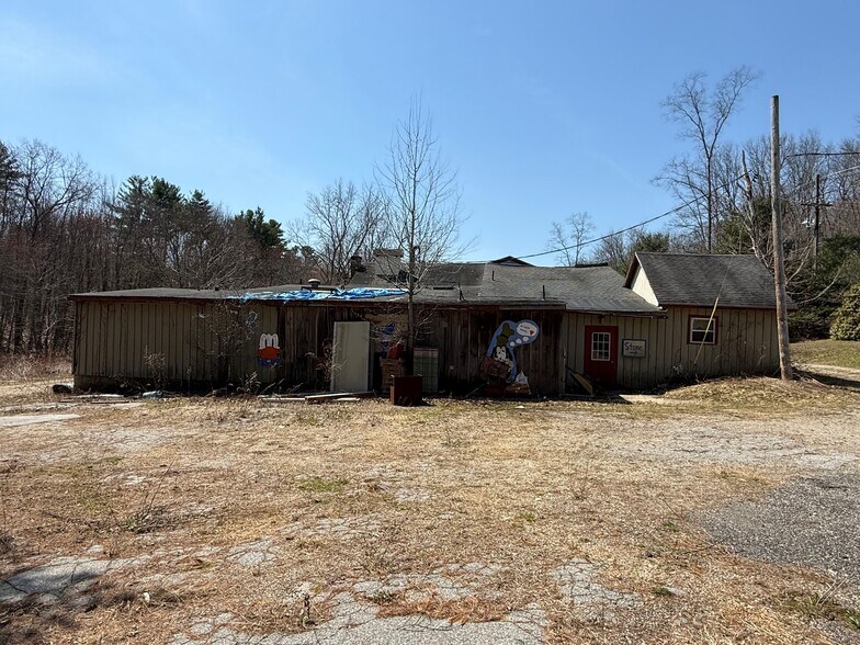 More Photos Of 137 Southbridge Rd, Charlton Warehouse For Sale