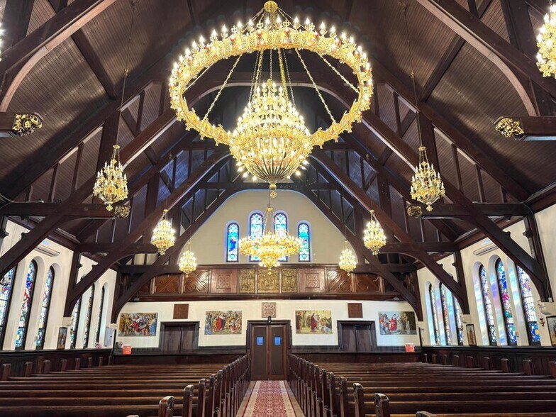 More Photos Of 820 Madison Ave, Albany Religious Facility For Sale