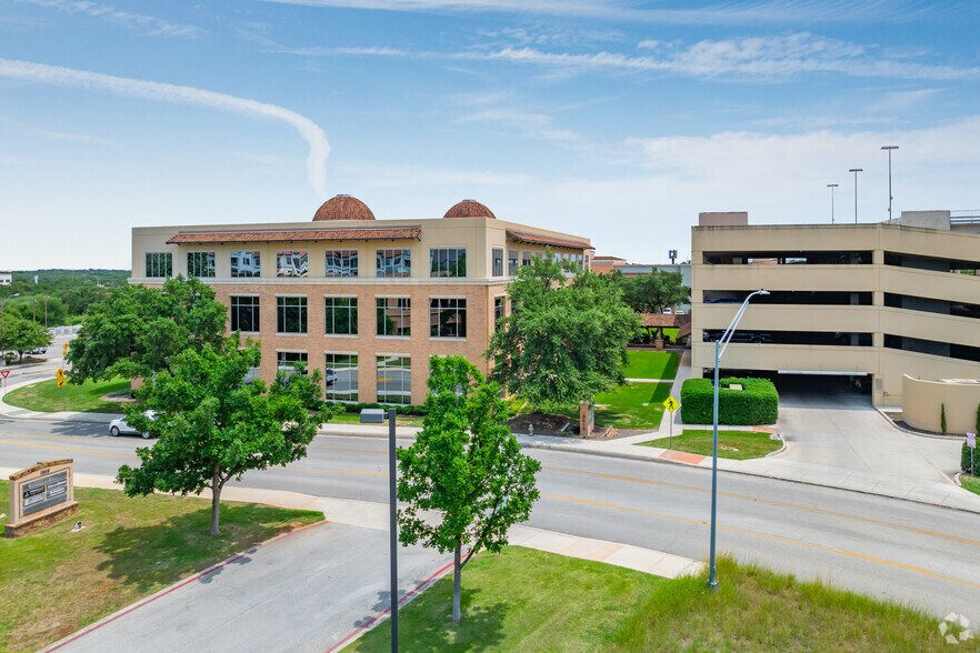 More Photos Of Loop 1604 & Stone Oak Parkway, San Antonio Office For Lease