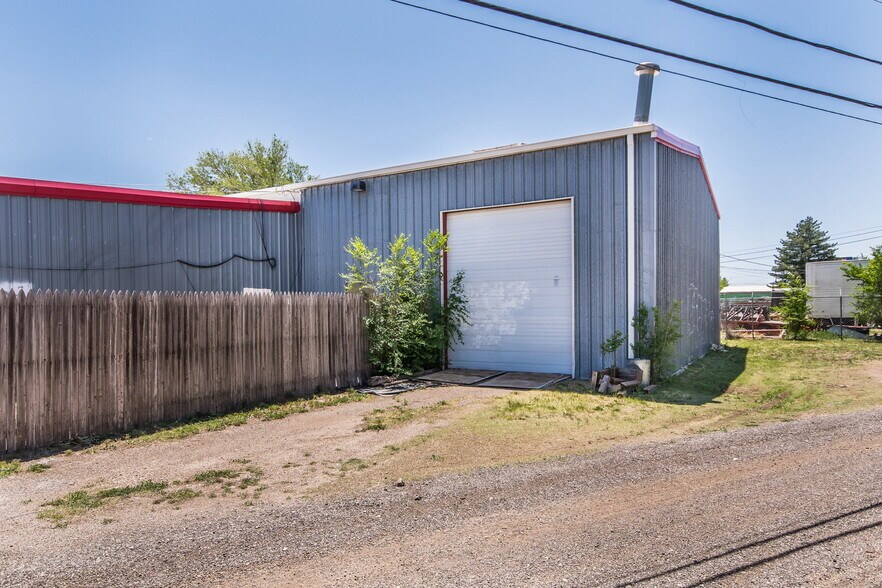 More Photos Of 5740 Canyon Dr, Amarillo Warehouse For Sale