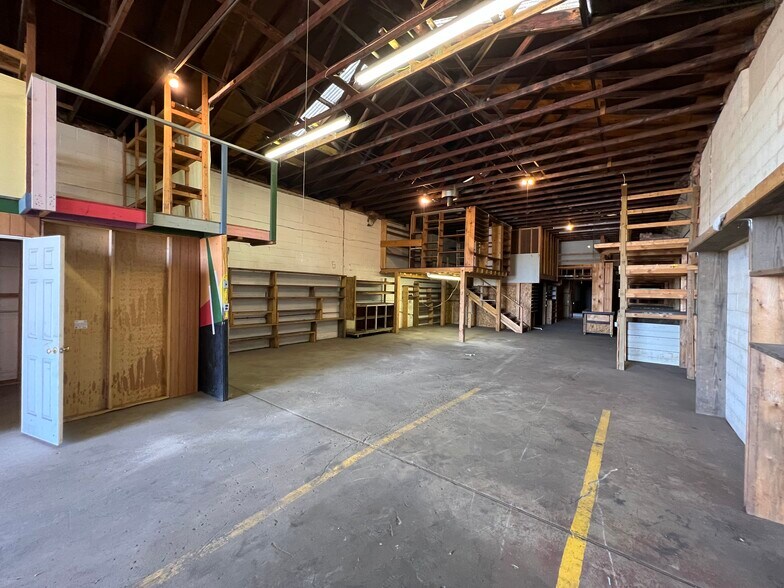 More Photos Of 1610 Greensburg Pike, North Versailles Warehouse For Lease