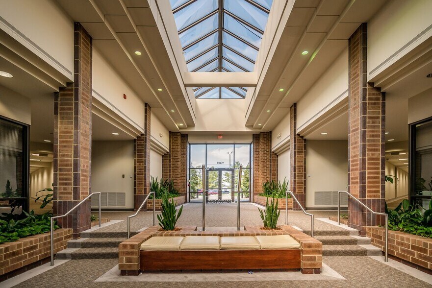 More Photos Of 11492 Bluegrass Pky, Louisville Office For Lease