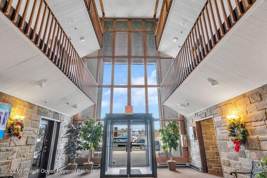 More Photos Of 445 Brick Blvd, Brick Medical For Lease