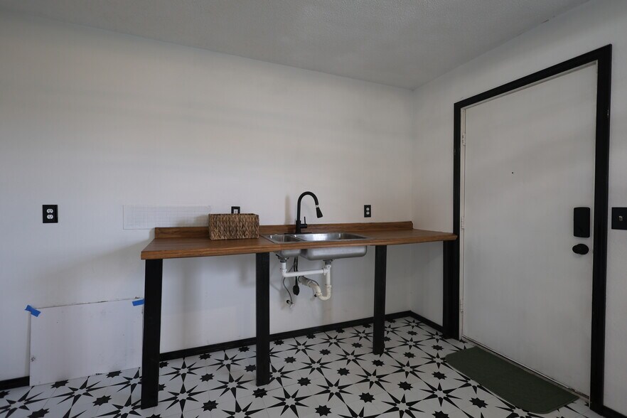 More Photos Of 25377 Welling rd, Welling Apartments For Sale