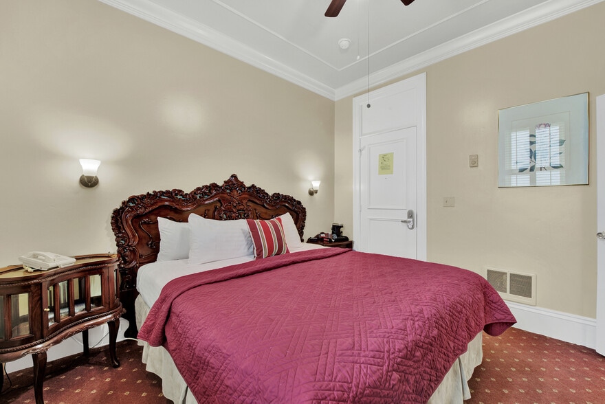 More Photos Of 407 Calle Principal, Monterey Hotel For Sale