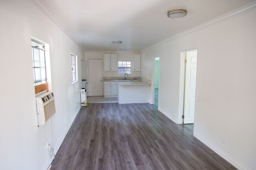 More Photos Of 1616 W 20th St, Long Beach Apartments For Sale