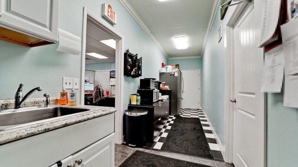 More Photos Of 2117-2125 47th st, Sarasota Warehouse For Sale