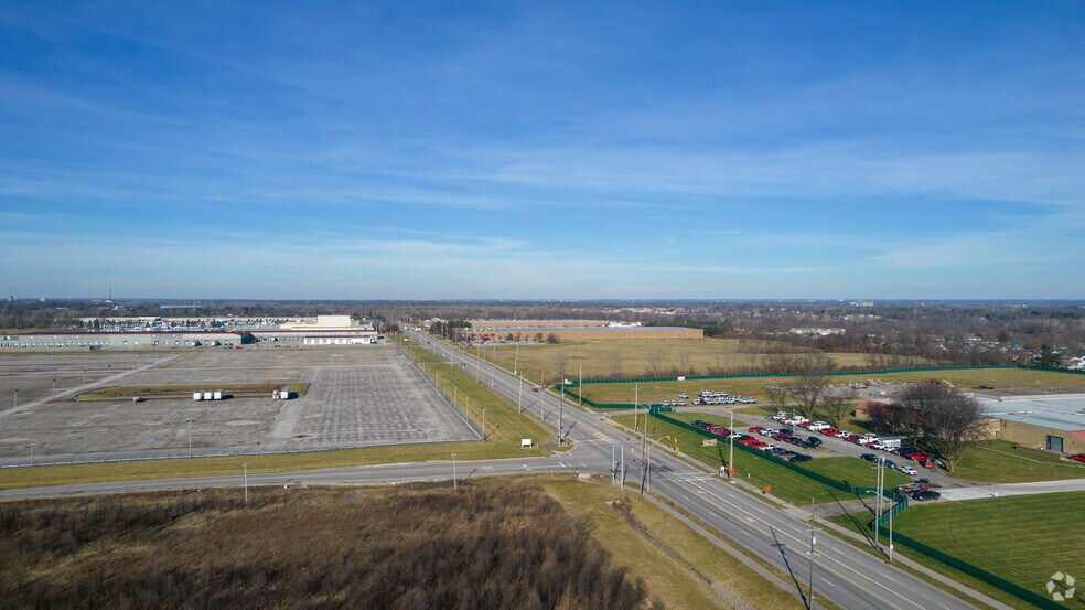 More Photos Of 2476-2500 Creekway Dr, Columbus Industrial For Lease