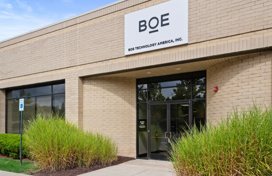 More Photos Of 39625 Lewis Dr, Novi Research And Development For Lease