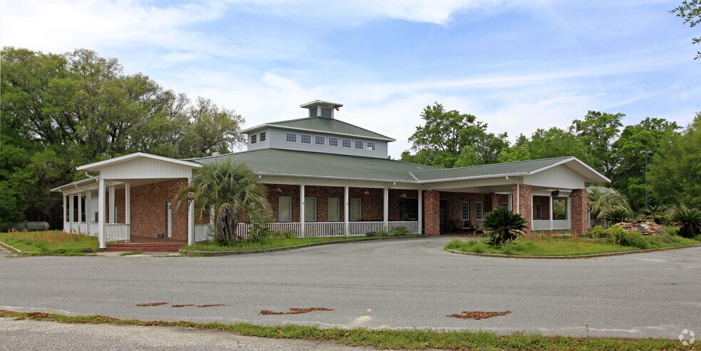Primary Photo Of 2640 SE CR 255 Rd, Lee Restaurant For Sale
