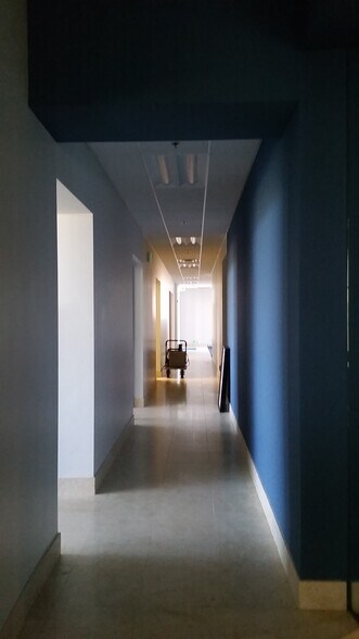 More Photos Of 1467 W Fairway Dr, Santa Maria Office For Lease