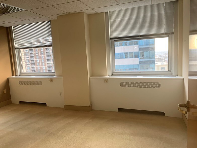 More Photos Of 1528 Walnut St, Philadelphia Office For Lease