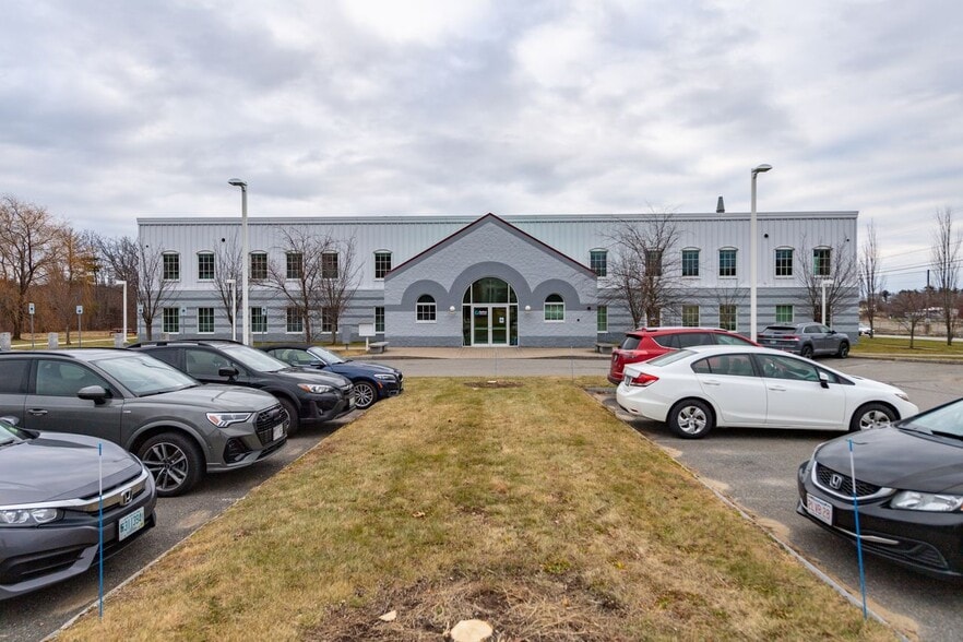 More Photos Of 111 New Hampshire Ave, Portsmouth Light Distribution For Lease