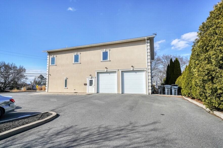 More Photos Of 210 3rd Ave, Alpha Office Residential For Sale