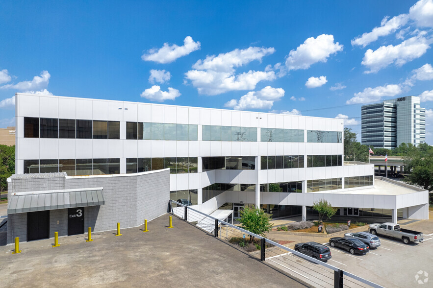 Primary Photo Of 397 N Sam Houston Pky E, Houston Office For Lease