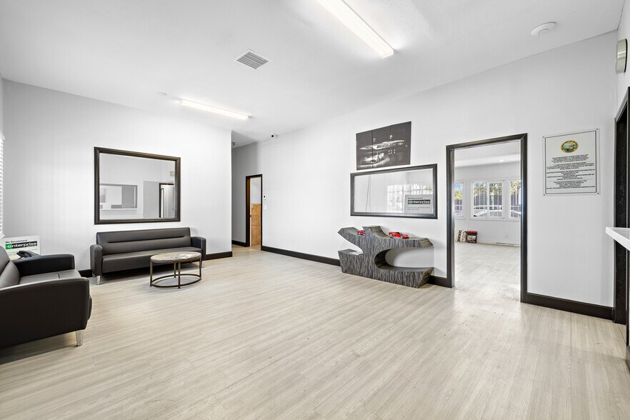 More Photos Of 5013-5017 Telegraph Rd, Los Angeles Light Manufacturing For Sale