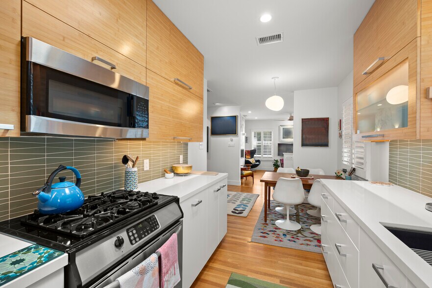 More Photos Of 112-20 E Redwood St, San Diego Apartments For Sale