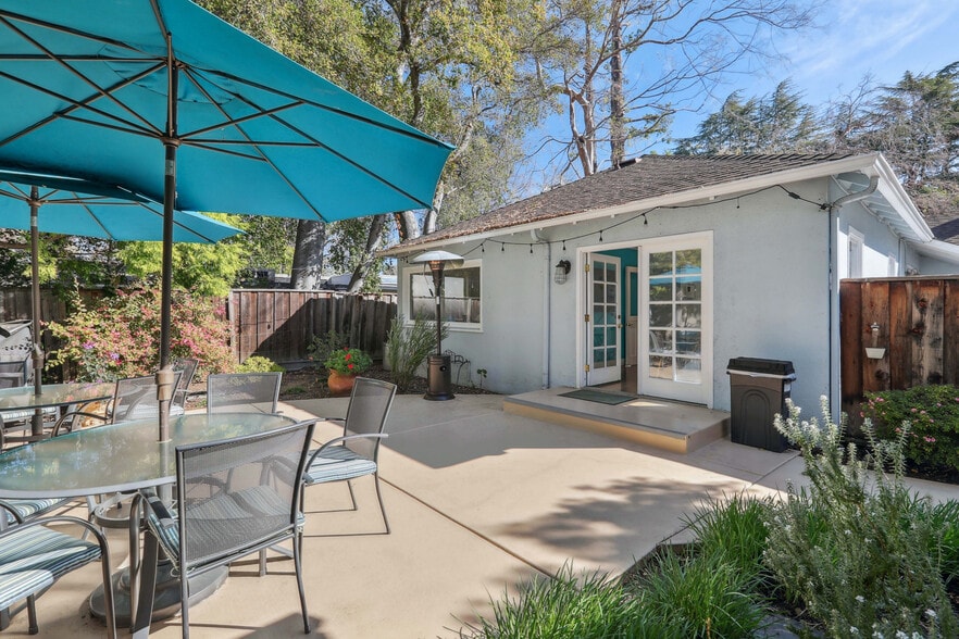 Primary Photo Of 655-675 Forest Ave, Palo Alto Office For Lease