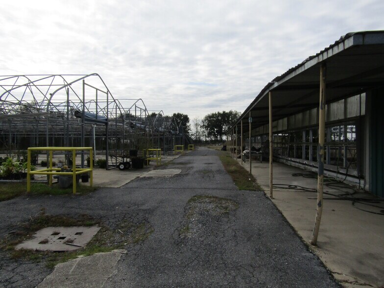 More Photos Of 4806 E Old Spanish Trl, Jeanerette Warehouse For Sale