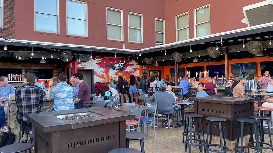 More Photos Of 928 W Wyandotte St, Kansas City Restaurant For Sale