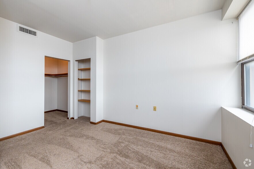 More Photos Of 422 Felix St, Saint Joseph Apartments For Sale